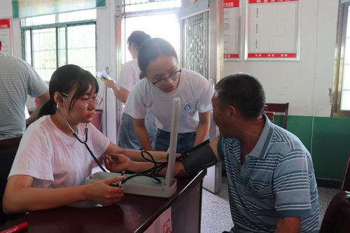開展營養咨詢服務活動，助力健康扶貧基地建設